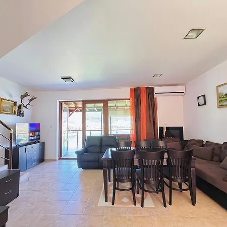Vip Complex Sarnitsa